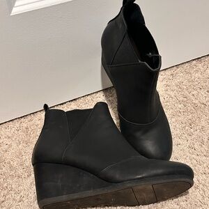 Natural Reflections Black Wedge Booties